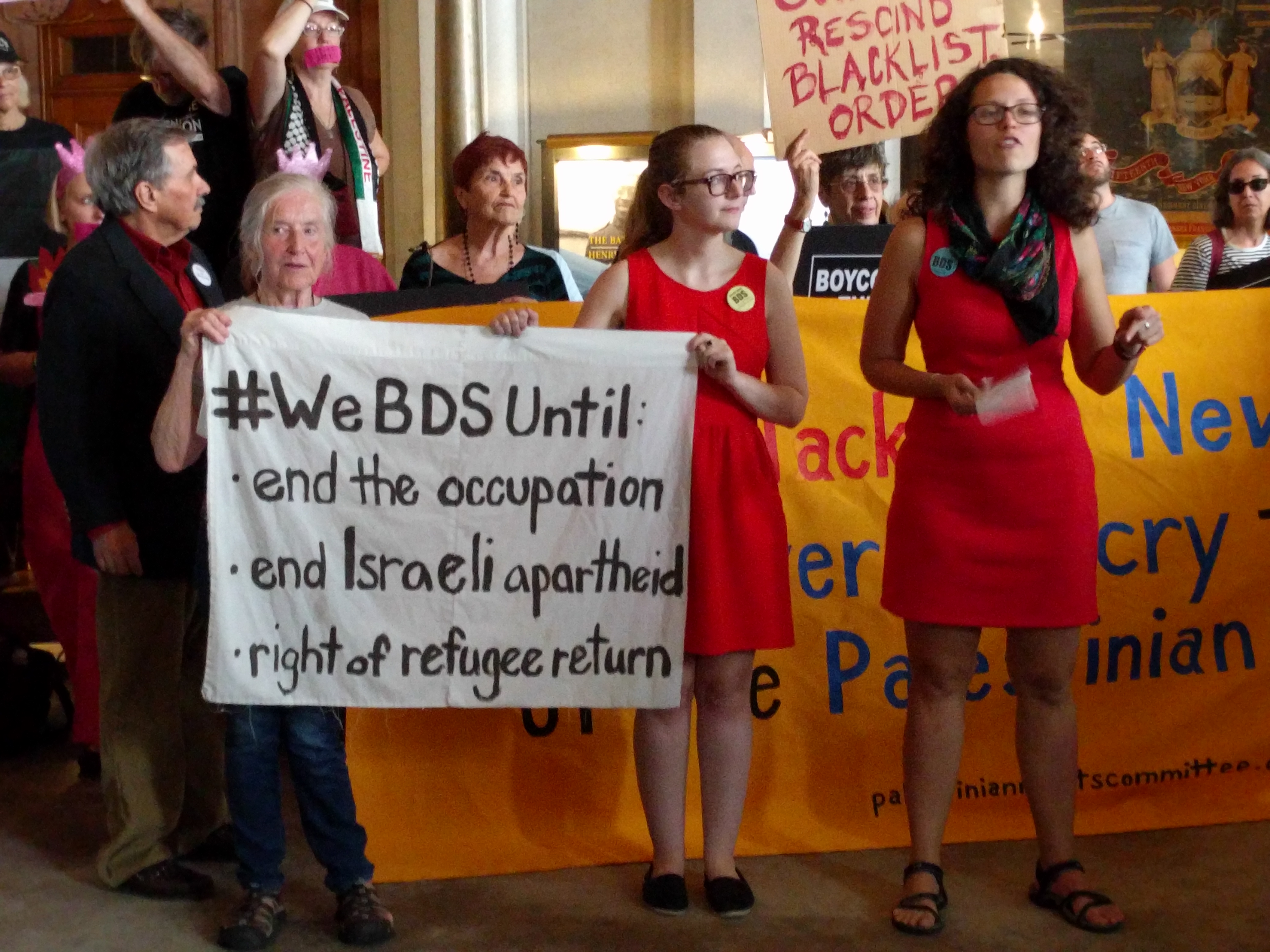 Ursula Rozum speaking at the Freedom to Boycott demonstration in Albany capitol